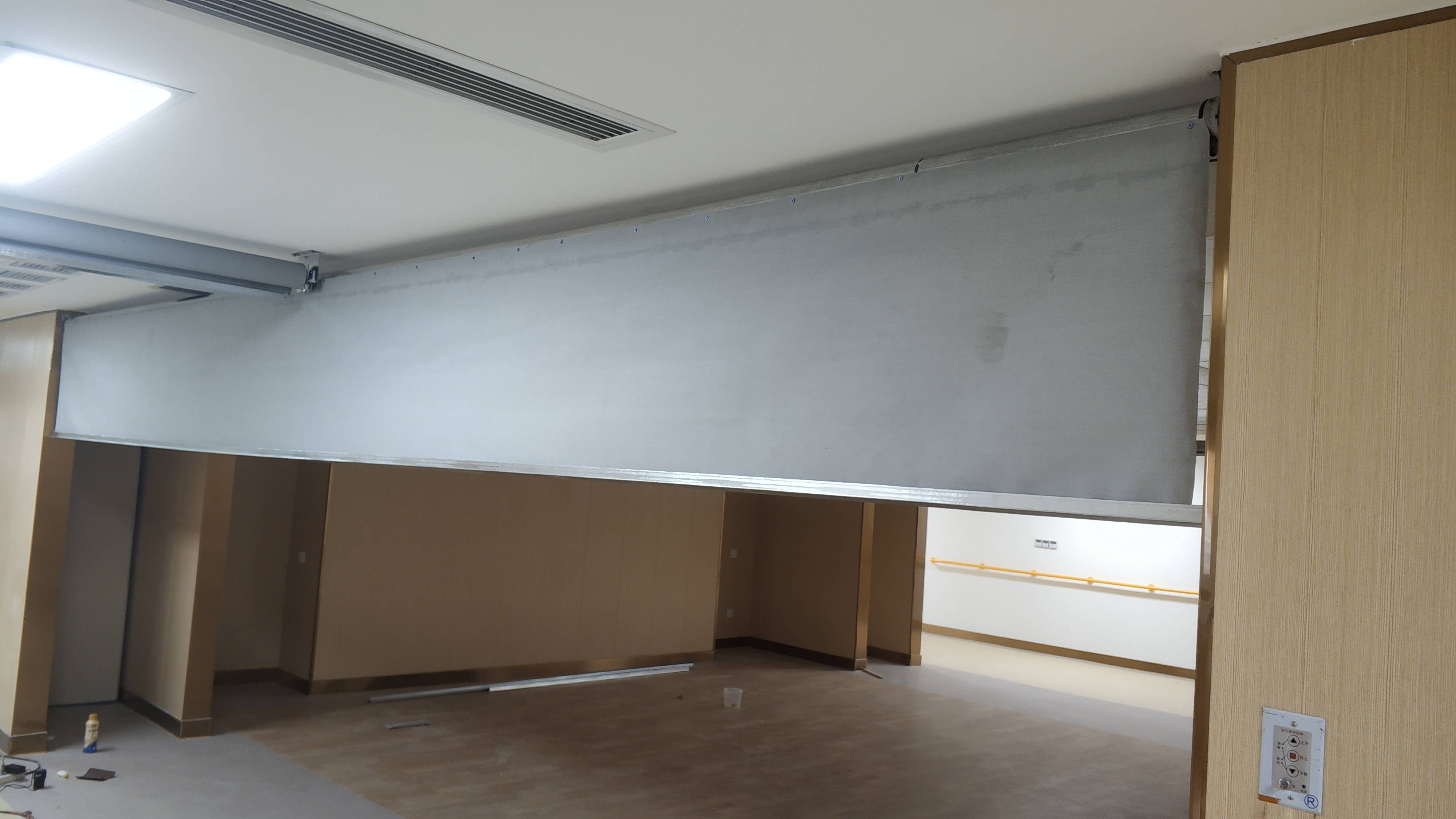 挡烟垂壁半降上不去了是为什么