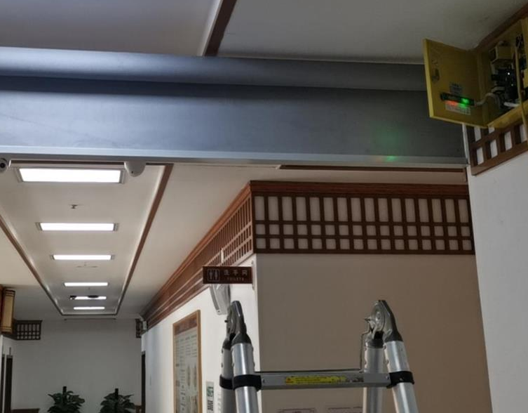 挡烟垂壁如何稳固在吊顶上？挡烟垂壁安装配件，挡烟垂壁所属系统